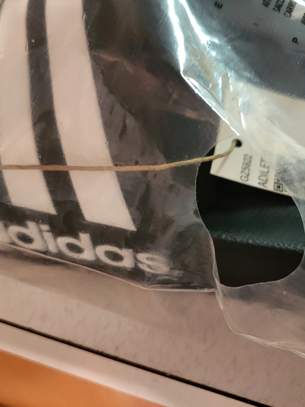 adidas adilette black